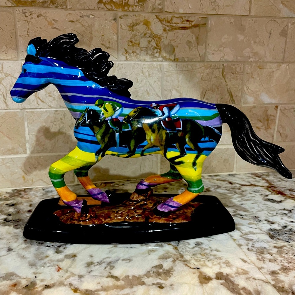 Westland Horse of a Different Color WINNING STREAK #20312 Porcelain Figurine
